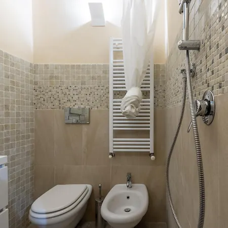 Lovely - Capocci * Rom