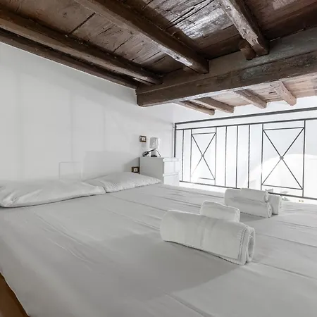 Lovely - Capocci Appartement