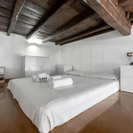 Lovely - Capocci Appartement Rome